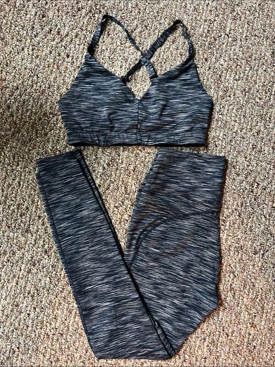 Outdoor Voices Other - Outdoor Voices blue grey Space-Dye Sports Bra and Leggings Set